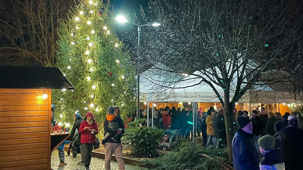 Weihnachtsmarkt in Sachswerfen trotzt dem Wetter